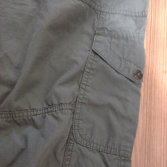 Drab Olive Green Cropped Ankle-Length Pants - Picture 5 of 6